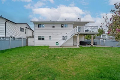 9482 153 Street | Surrey British Columbia | Slide Image Twenty-seven
