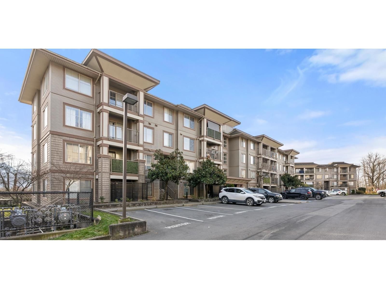 45561 YALE Road, Chilliwack, British Columbia V2P 0A8