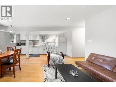 660 22ND Street | North Vancouver British Columbia | Slide Image Thirty
