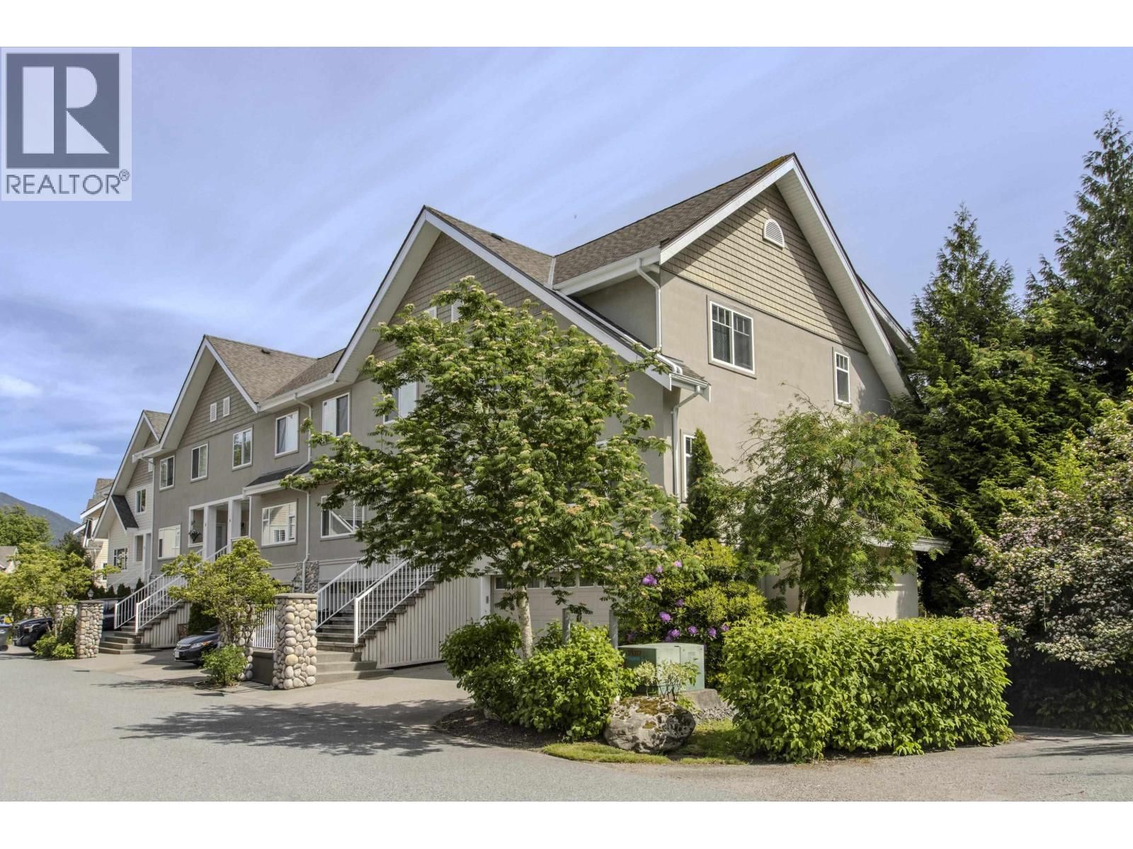 1200 EDGEWATER Drive, Squamish, British Columbia V8B 0E7