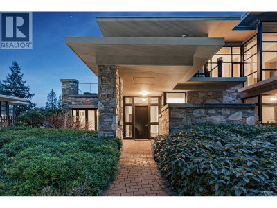 2245 TWIN CREEK Place | West Vancouver British Columbia | Slide Image Thirty-five