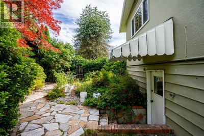 675 NEWPORT Street | Coquitlam British Columbia | Slide Image Thirty