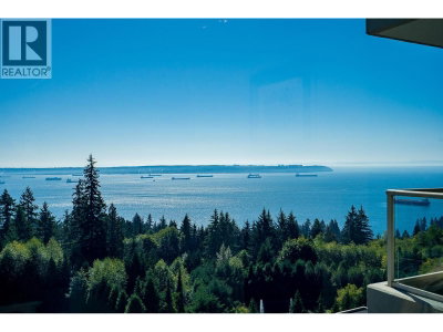 3131 DEER RIDGE Drive | West Vancouver British Columbia | Slide Image Three