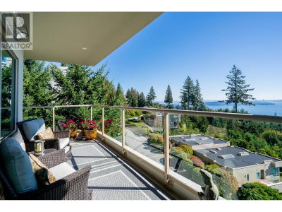 3131 DEER RIDGE Drive | West Vancouver British Columbia | Slide Image Thirty