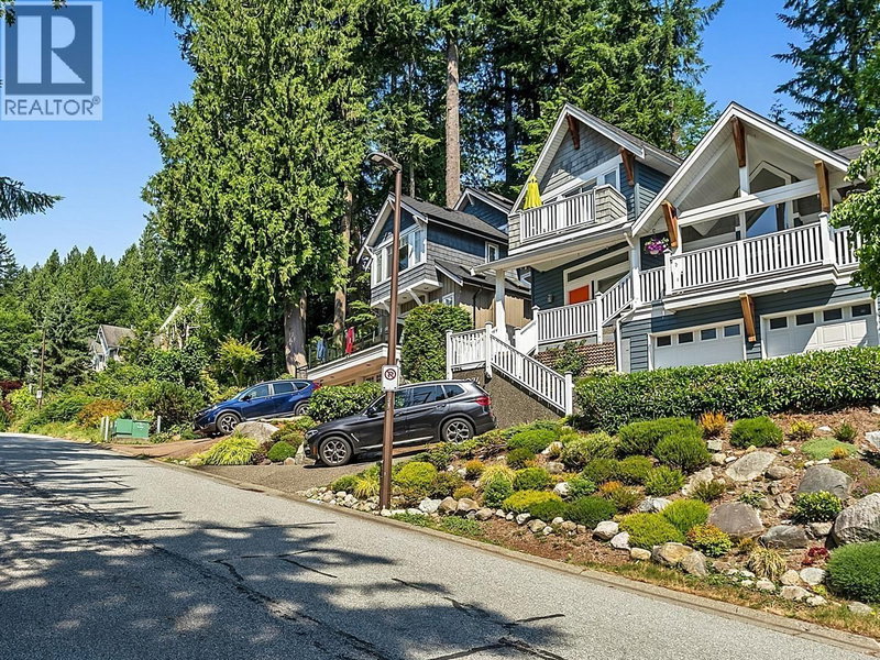 1074 KILMER Road North Vancouver British Columbia, V7K 1R1 - 5 Bedrooms Home For Sale
