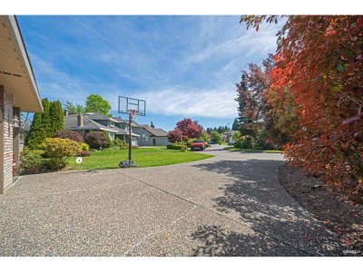 14937 20A Avenue | Surrey British Columbia | Slide Image Thirty-four
