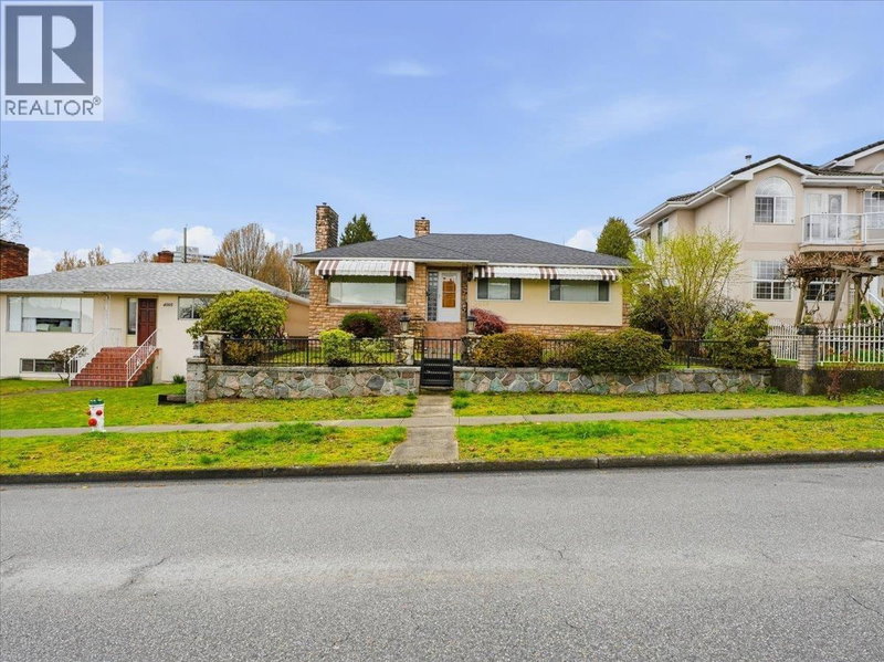 4009 UNION Street Burnaby British Columbia, V5C 2W9 - 5 Bedrooms Home For Sale