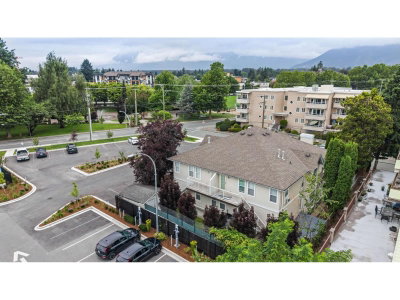 46008 BOLE Avenue | Chilliwack British Columbia | Slide Image Two