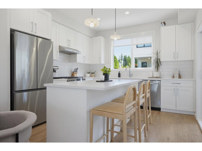 1871 165A Street Surrey British Columbia, V3Z 9N3 - 4 Bedrooms Condo For Sale