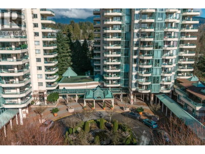 338 TAYLOR Way | West Vancouver British Columbia | Slide Image Thirty-five