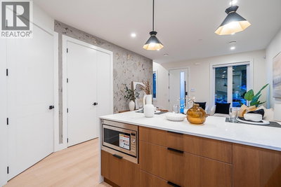 3638 NORMANDY Drive | Vancouver British Columbia | Slide Image Thirteen