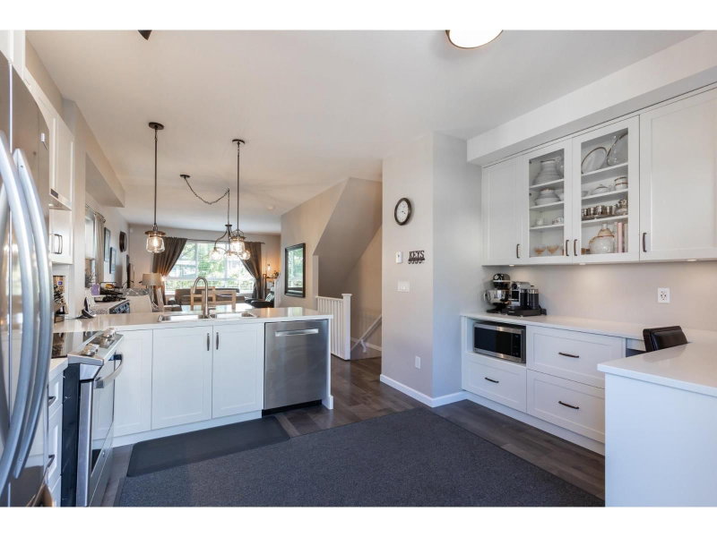 19505 68A Avenue Surrey British Columbia, V4N 6K3 - 3 Bedrooms Condo For Sale