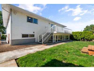 5440 HIGHROAD Crescent | Chilliwack British Columbia | Slide Image Forty