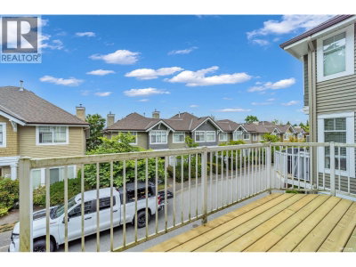 5298 OAKMOUNT Crescent | Burnaby British Columbia | Slide Image Seven