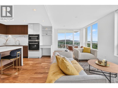 1632 LIONS GATE Lane | North Vancouver British Columbia | Slide Image Five