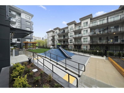 10777 138 Street | Surrey British Columbia | Slide Image Twenty-three