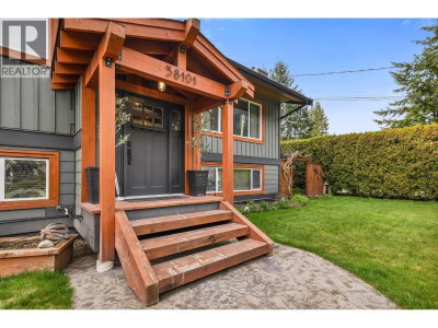 38101 CHESTNUT Avenue | Squamish British Columbia | Slide Image Two