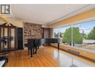 5428 HARDWICK Street | Burnaby British Columbia | Slide Image Ten