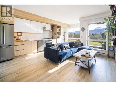 38362 BUCKLEY Avenue | Squamish British Columbia | Slide Image Eleven