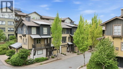 1266 STONEMOUNT Place | Squamish British Columbia | Slide Image Two