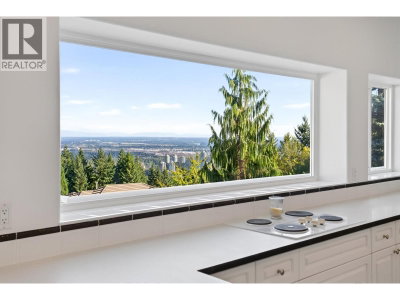 1535 PARKWAY Boulevard | Coquitlam British Columbia | Slide Image Thirteen