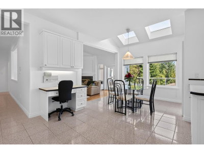 1535 PARKWAY Boulevard | Coquitlam British Columbia | Slide Image Fifteen