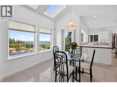 1535 PARKWAY Boulevard | Coquitlam British Columbia | Slide Image Sixteen
