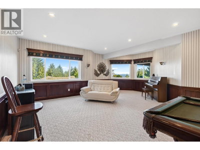 1535 PARKWAY Boulevard | Coquitlam British Columbia | Slide Image Thirty-four