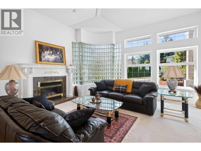 1535 PARKWAY Boulevard | Coquitlam British Columbia | Slide Image Nine