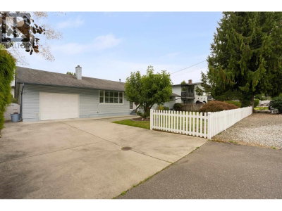 4872 58 Street | Delta British Columbia | Slide Image Three