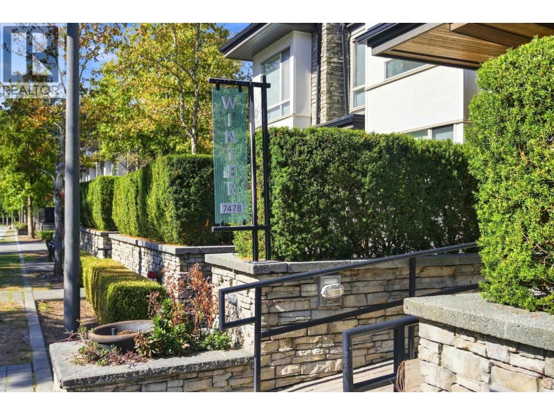 7478 BYRNEPARK Walk Burnaby British Columbia, V3N 0B5 - 2 Bedrooms Condo For Sale