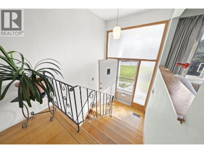 3783 PRICE Street | Burnaby British Columbia | Slide Image Ten