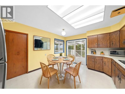 3783 PRICE Street | Burnaby British Columbia | Slide Image Eleven