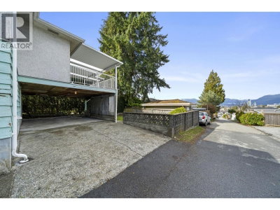 3783 PRICE Street | Burnaby British Columbia | Slide Image Thirty-four