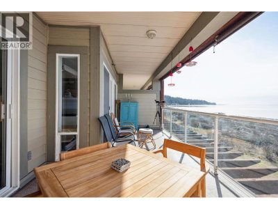 1120 TSATSU SHORES Drive | Tsawwassen British Columbia | Slide Image Twenty-four