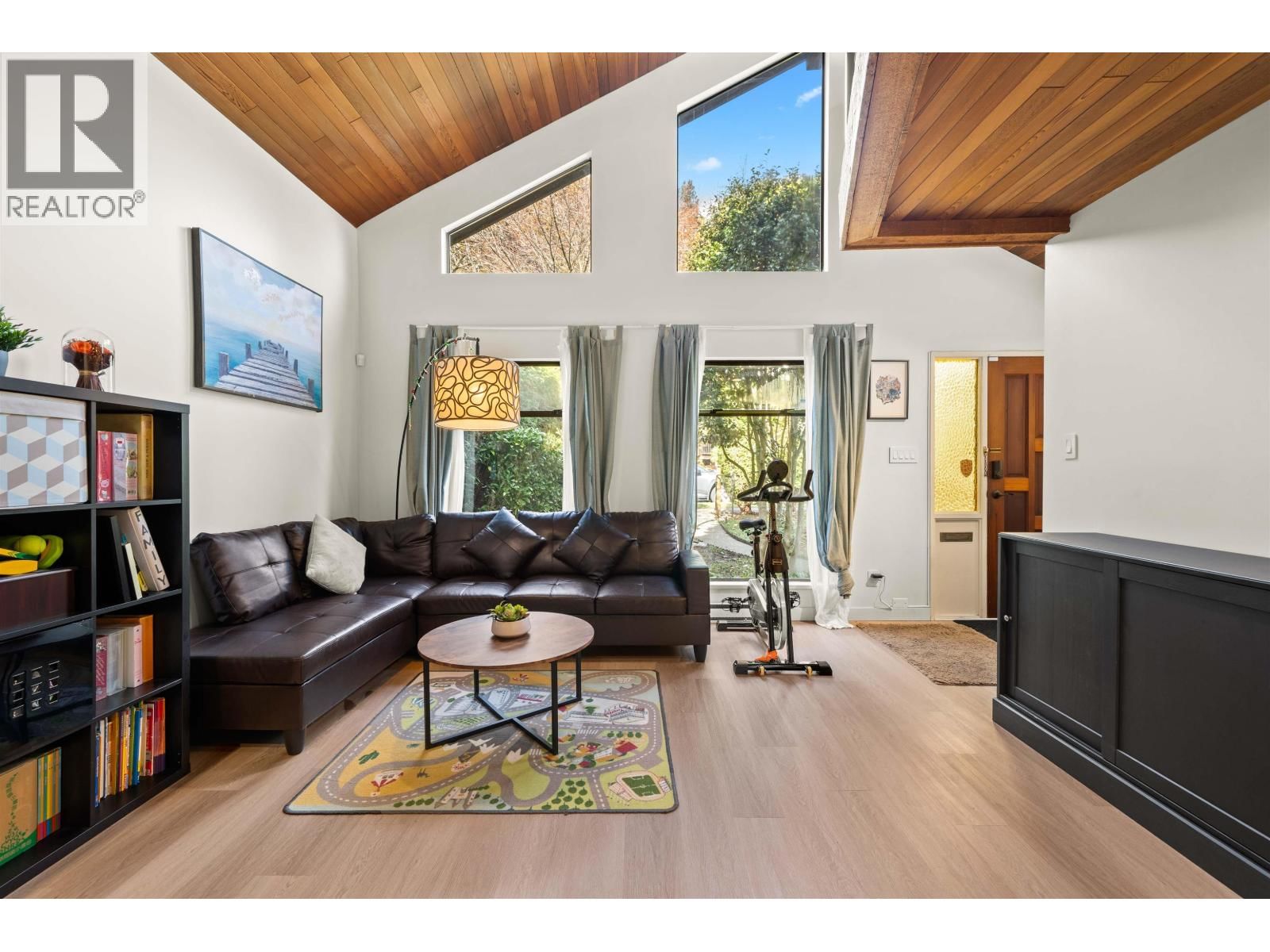 1554 65TH AVE Avenue, Vancouver, British Columbia V6P 2R1