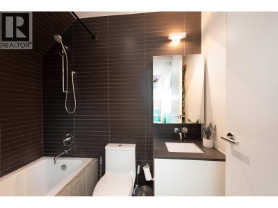 2220 WILLOW Street | Vancouver British Columbia | Slide Image Nineteen