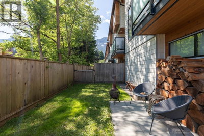 38447 BUCKLEY Avenue | Squamish British Columbia | Slide Image Two