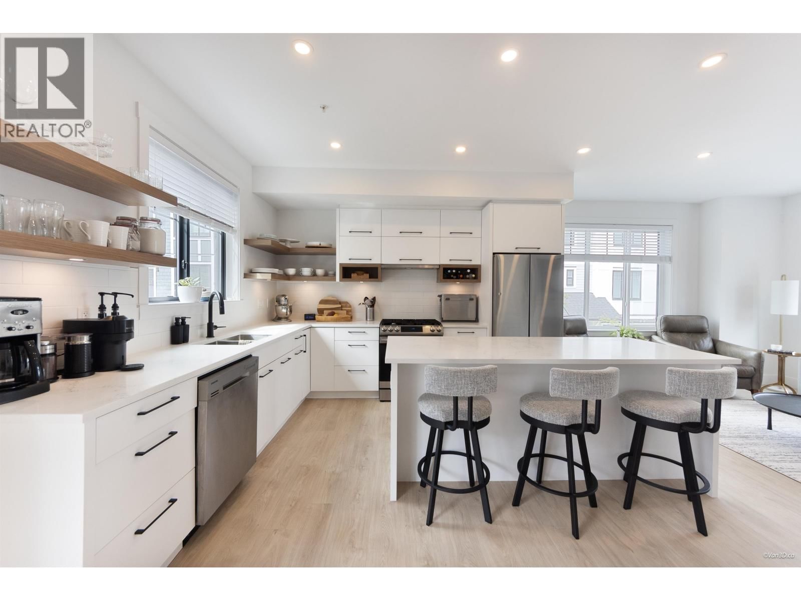 12018 237 Street, Maple Ridge, British Columbia V4R 0H6