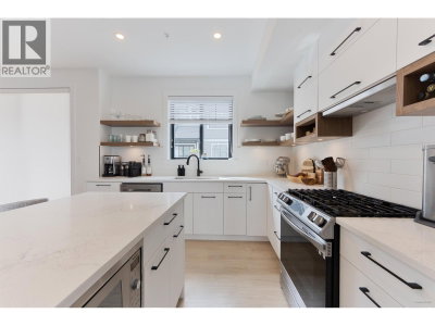 12018 237 Street | Maple Ridge British Columbia | Slide Image Nine
