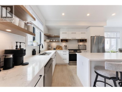 12018 237 Street | Maple Ridge British Columbia | Slide Image Ten