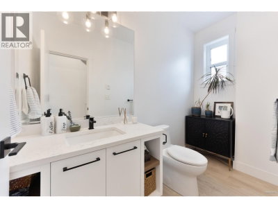 12018 237 Street | Maple Ridge British Columbia | Slide Image Twelve