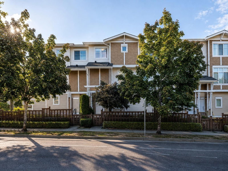 19433 68 Avenue Surrey British Columbia, V4N 6M8 - 3 Bedrooms Condo For Sale