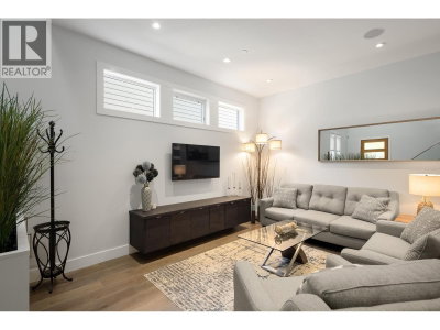 40257 ARISTOTLE Drive | Squamish British Columbia | Slide Image Thirteen