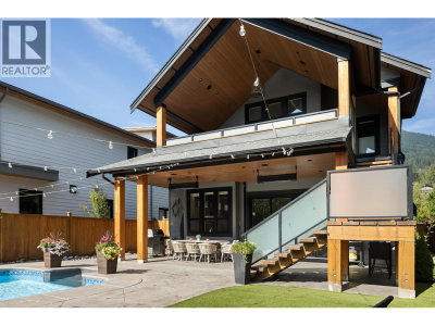 40257 ARISTOTLE Drive | Squamish British Columbia | Slide Image Twenty-one