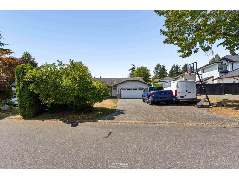8673 149 Street Surrey British Columbia, V3S 7J4 - 3 Bedrooms Home For Sale