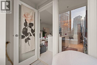 1005 BEACH Avenue | Vancouver British Columbia | Slide Image Eighteen