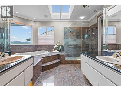 2556 PALISADE Crescent | Port Coquitlam British Columbia | Slide Image Eighteen