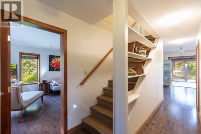 40235 KINTYRE Drive | Squamish British Columbia | Slide Image Eight