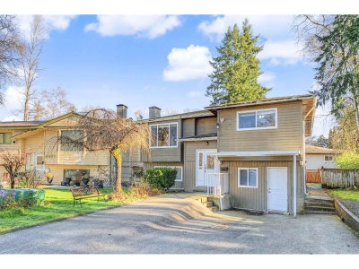 8076 139A Street | Surrey British Columbia | Slide Image Three